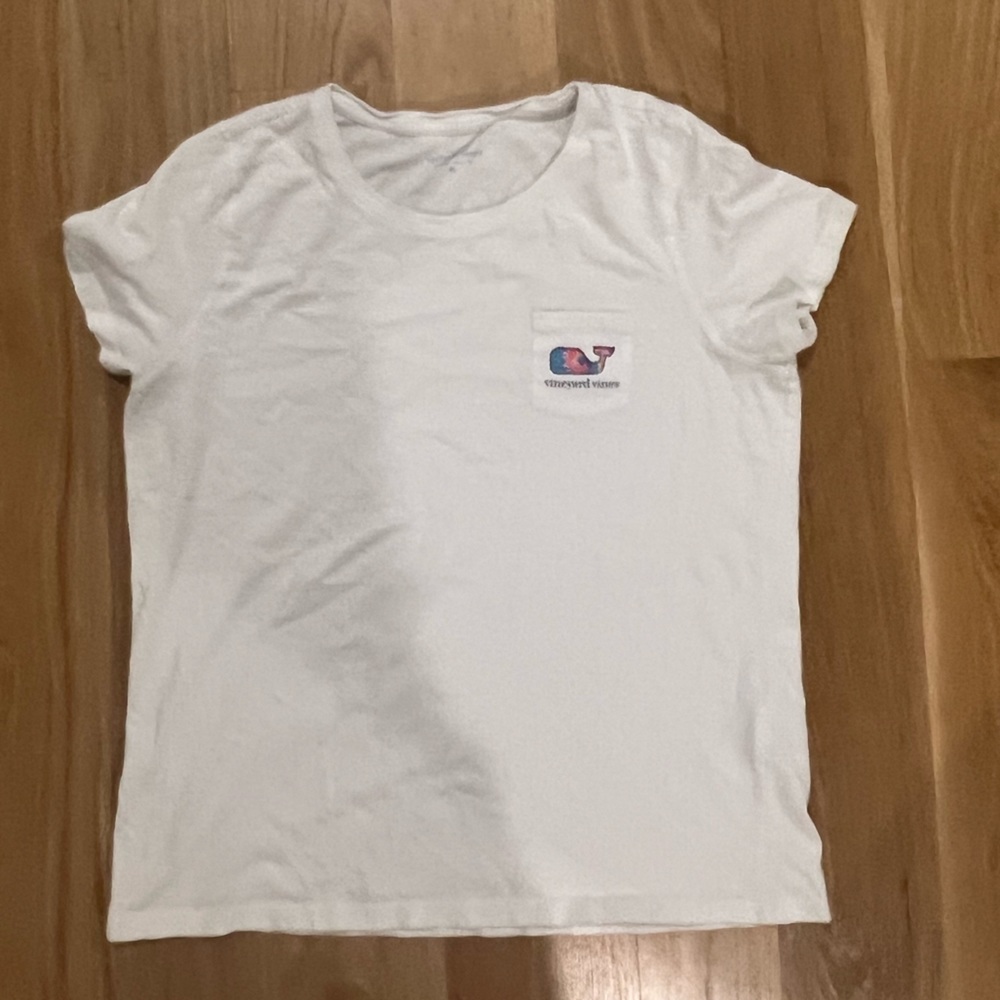 vineyard vines tee